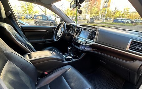 Toyota Highlander III, 2014 год, 2 800 000 рублей, 13 фотография
