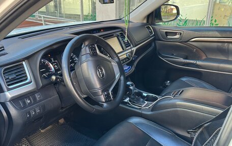 Toyota Highlander III, 2014 год, 2 800 000 рублей, 10 фотография