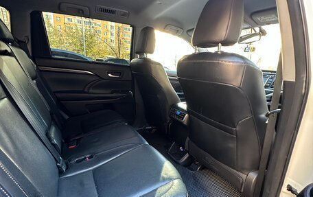 Toyota Highlander III, 2014 год, 2 800 000 рублей, 14 фотография