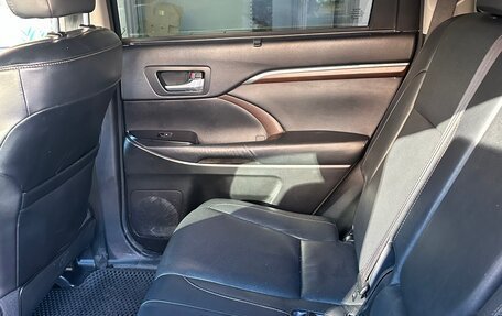 Toyota Highlander III, 2014 год, 2 800 000 рублей, 11 фотография