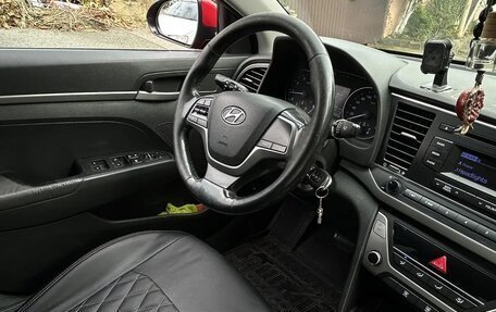 Hyundai Elantra VI, 2017 год, 1 200 000 рублей, 5 фотография