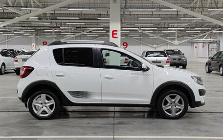 Renault Sandero II рестайлинг, 2018 год, 1 250 000 рублей, 8 фотография
