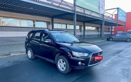 Mitsubishi Outlander III рестайлинг 3, 2010 год, 810 000 рублей, 1 фотография