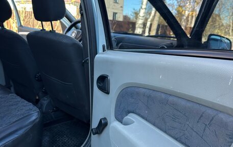 Renault Logan I, 2005 год, 130 000 рублей, 10 фотография