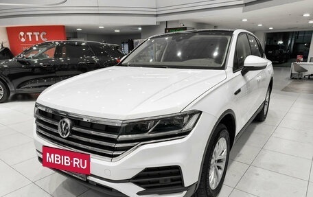 Volkswagen Touareg III, 2018 год, 4 550 000 рублей, 5 фотография
