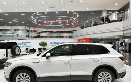 Volkswagen Touareg III, 2018 год, 4 550 000 рублей, 12 фотография