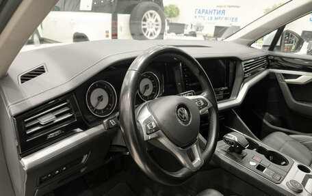 Volkswagen Touareg III, 2018 год, 4 550 000 рублей, 20 фотография