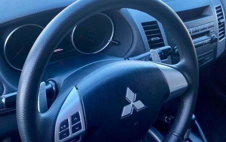Mitsubishi Outlander III рестайлинг 3, 2010 год, 810 000 рублей, 13 фотография