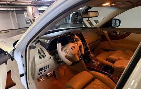 Infiniti FX II, 2012 год, 2 650 000 рублей, 16 фотография