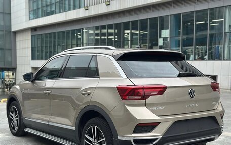 Volkswagen T-Roc I, 2023 год, 2 185 000 рублей, 4 фотография