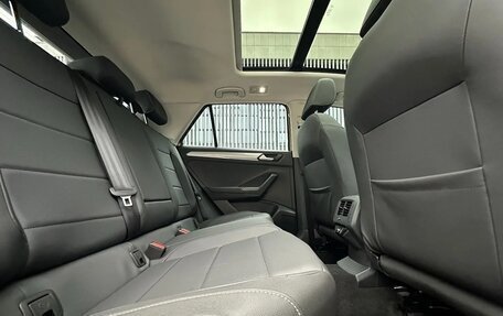 Volkswagen T-Roc I, 2023 год, 2 185 000 рублей, 9 фотография