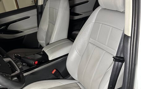 Land Rover Range Rover Evoque II, 2019 год, 2 800 000 рублей, 10 фотография