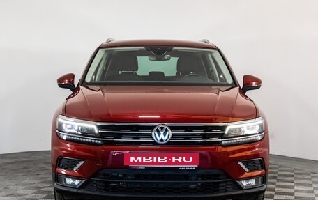 Volkswagen Tiguan II, 2019 год, 2 699 000 рублей, 2 фотография
