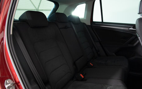 Volkswagen Tiguan II, 2019 год, 2 699 000 рублей, 13 фотография