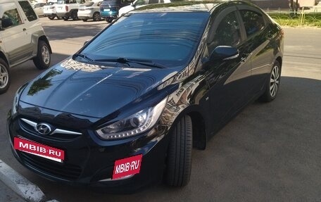 Hyundai Solaris II рестайлинг, 2013 год, 815 000 рублей, 4 фотография