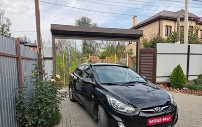 Hyundai Solaris II рестайлинг, 2013 год, 900 000 рублей, 1 фотография