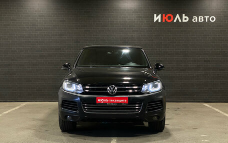 Volkswagen Touareg III, 2012 год, 1 855 000 рублей, 2 фотография