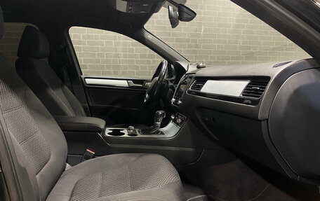 Volkswagen Touareg III, 2012 год, 1 855 000 рублей, 8 фотография