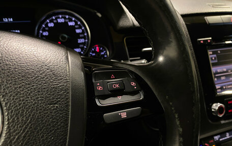 Volkswagen Touareg III, 2012 год, 1 855 000 рублей, 16 фотография