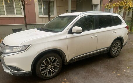 Mitsubishi Outlander III рестайлинг 3, 2017 год, 2 250 000 рублей, 4 фотография