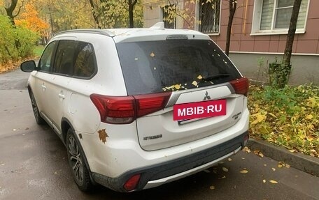 Mitsubishi Outlander III рестайлинг 3, 2017 год, 2 250 000 рублей, 5 фотография