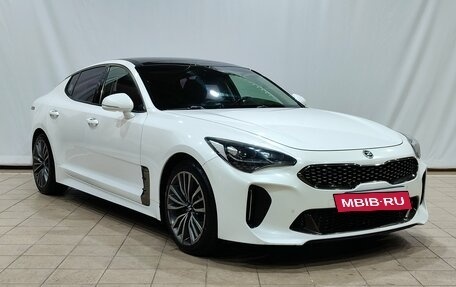 KIA Stinger I, 2018 год, 2 200 000 рублей, 2 фотография