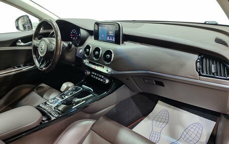 KIA Stinger I, 2018 год, 2 200 000 рублей, 13 фотография