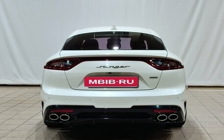 KIA Stinger I, 2018 год, 2 200 000 рублей, 5 фотография