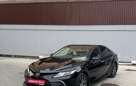Toyota Camry, 2018 год, 1 949 999 рублей, 4 фотография