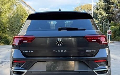 Volkswagen T-Roc I, 2023 год, 1 850 000 рублей, 7 фотография