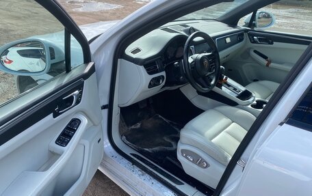 Porsche Macan I рестайлинг, 2022 год, 5 800 000 рублей, 6 фотография