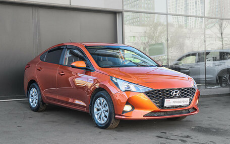 Hyundai Solaris II рестайлинг, 2021 год, 1 550 000 рублей, 3 фотография