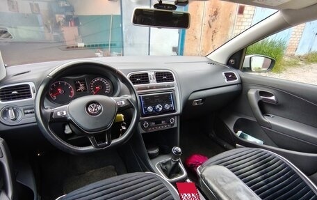 Volkswagen Polo VI (EU Market), 2016 год, 1 350 000 рублей, 4 фотография