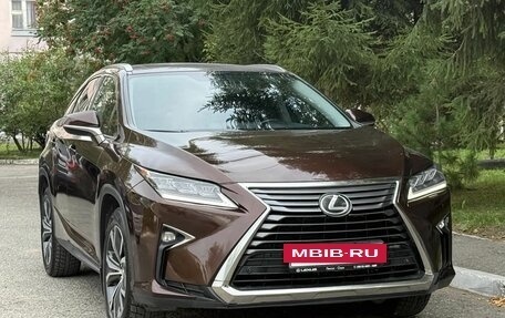 Lexus RX IV рестайлинг, 2017 год, 3 050 000 рублей, 4 фотография