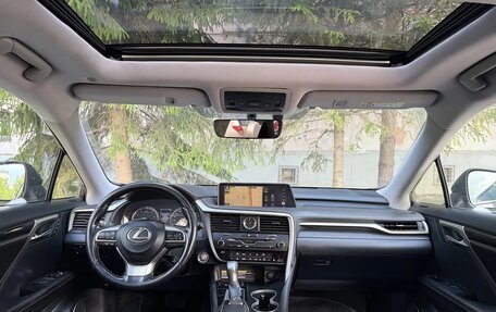 Lexus RX IV рестайлинг, 2017 год, 3 050 000 рублей, 34 фотография