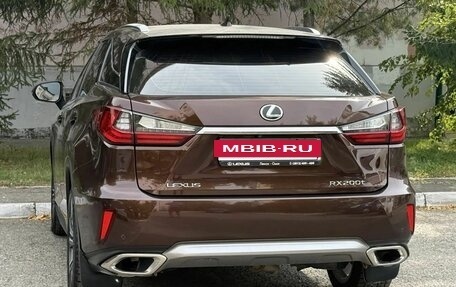 Lexus RX IV рестайлинг, 2017 год, 3 050 000 рублей, 20 фотография