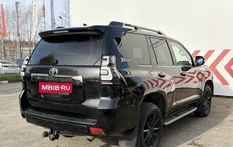 Toyota Land Cruiser Prado 150 рестайлинг, 2021 год, 7 000 000 рублей, 5 фотография