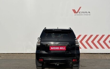 Toyota Land Cruiser Prado 150 рестайлинг, 2021 год, 7 000 000 рублей, 4 фотография