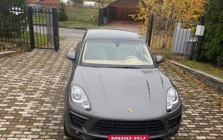 Porsche Macan I рестайлинг, 2015 год, 1 715 000 рублей, 1 фотография