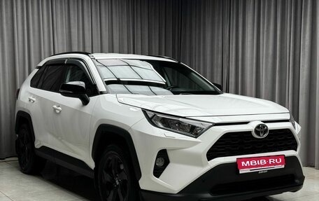 Toyota RAV4, 2021 год, 3 299 000 рублей, 1 фотография