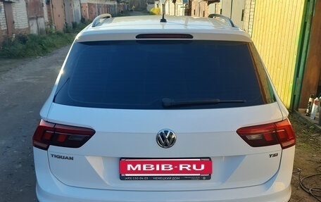 Volkswagen Tiguan II, 2017 год, 1 900 000 рублей, 16 фотография