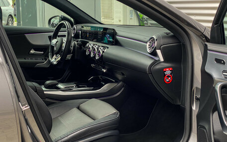 Mercedes-Benz A-Класс AMG, 2021 год, 3 990 000 рублей, 10 фотография