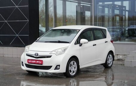 Toyota Ractis II, 2013 год, 850 000 рублей, 1 фотография
