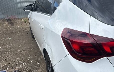 Opel Astra J, 2012 год, 600 000 рублей, 8 фотография