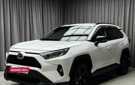 Toyota RAV4, 2021 год, 3 299 000 рублей, 3 фотография