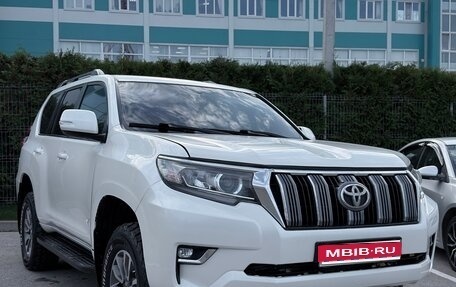 Toyota Land Cruiser Prado 150 рестайлинг, 2012 год, 2 255 000 рублей, 1 фотография