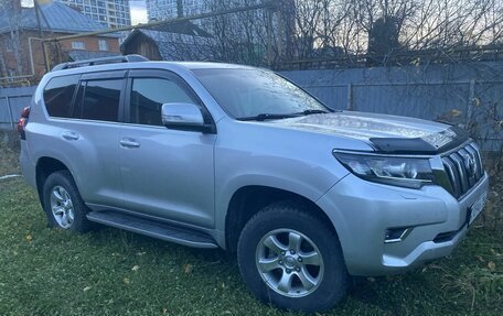 Toyota Land Cruiser Prado 150 рестайлинг, 2017 год, 5 100 000 рублей, 2 фотография