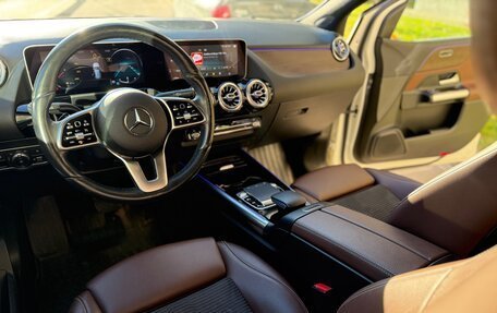 Mercedes-Benz B-Класс, 2019 год, 2 300 000 рублей, 4 фотография