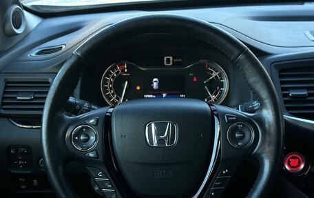 Honda Pilot III рестайлинг, 2017 год, 3 400 000 рублей, 8 фотография
