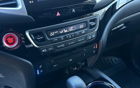 Honda Pilot III рестайлинг, 2017 год, 3 400 000 рублей, 12 фотография